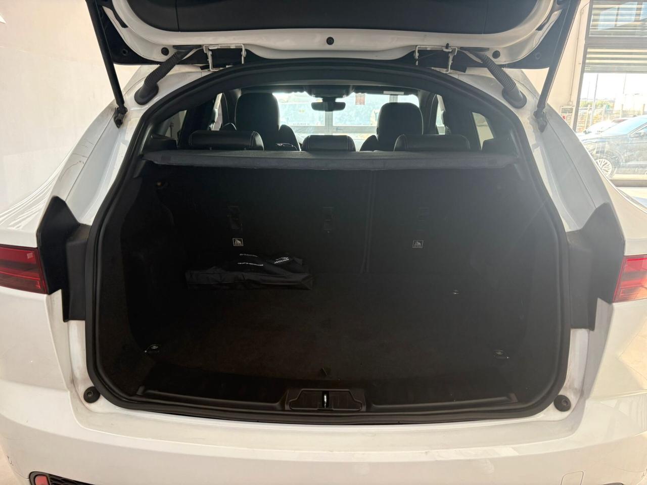 Jaguar E-Pace 2.0D 180 CV AWD aut. R-Dynamic