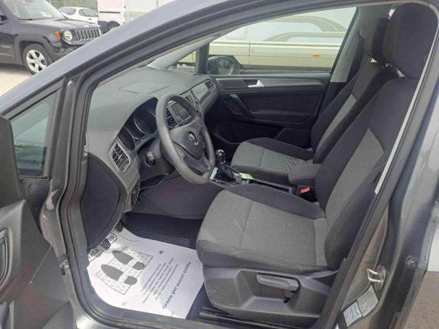 VOLKSWAGEN Golf Sportsvan Trendline