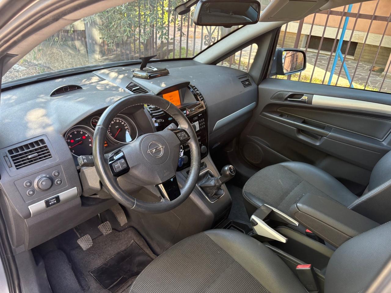 Opel Zafira 1.8 16V GPL-TECH Cosmo 7 POSTI