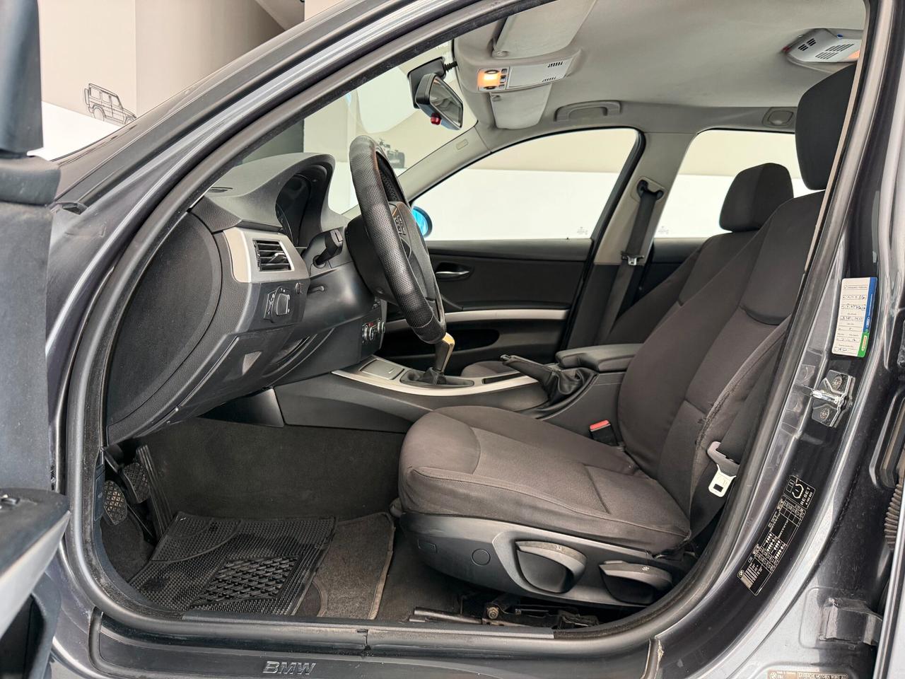 BMW 318d 2.0 DIESEL Touring Attiva