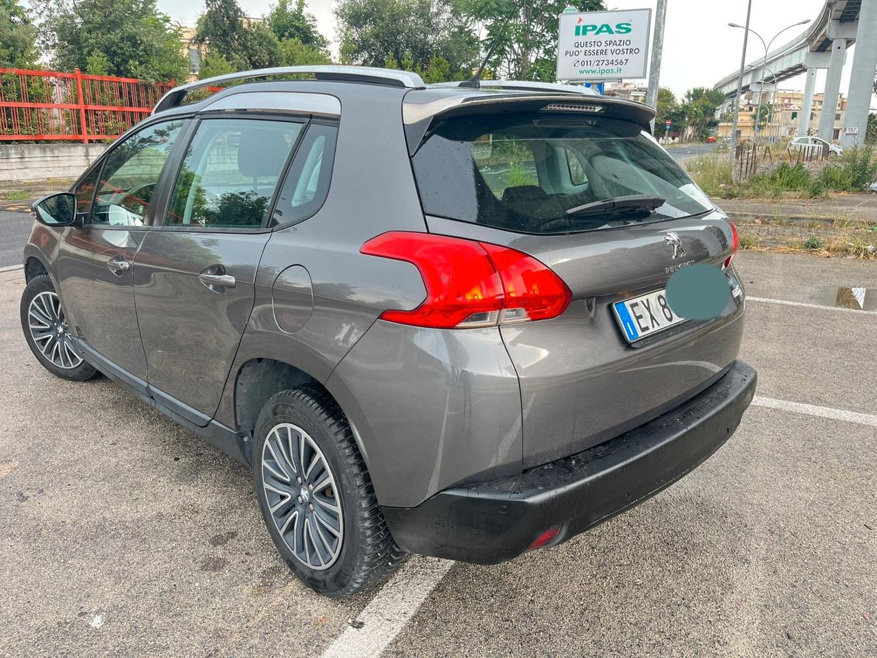 Peugeot 2008 1.6HDi 92CV S&S "ALLURE-NAVI"