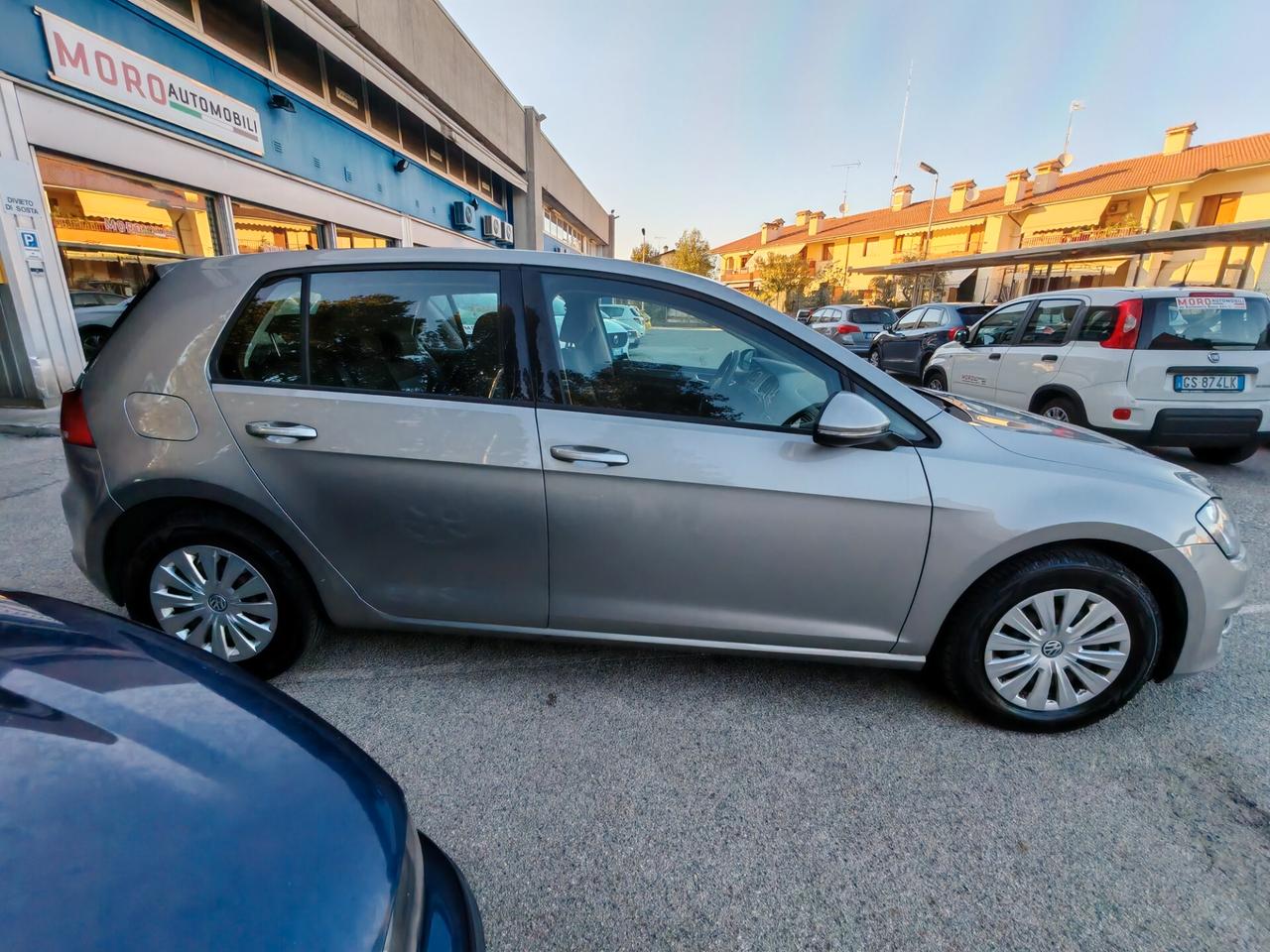 Volkswagen Golf 1.6 TDI 90 CV 5p. Trendline BlueMotion Technology