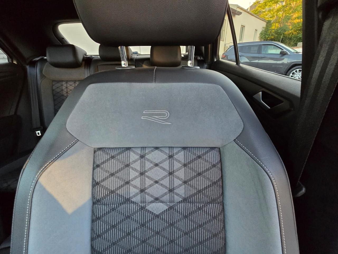 Volkswagen T-Roc 1.0 TSI R-Line 110 cv - 2022