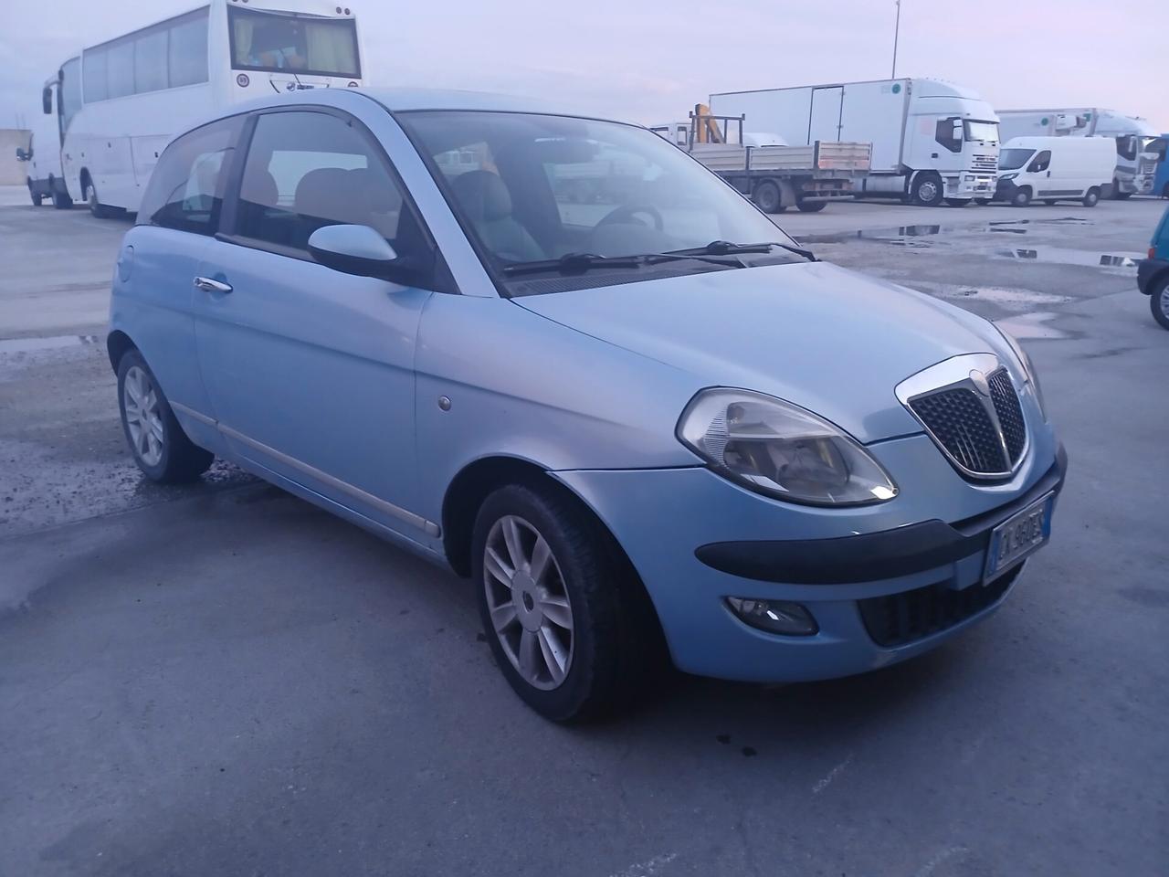 Lancia Ypsilon 1.3 Multijet 16V Platino