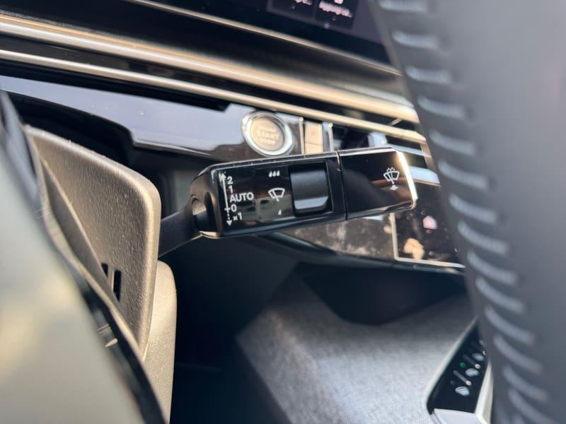 PEUGEOT 3008 HYBRID 145 E-DCS6 ALLURE