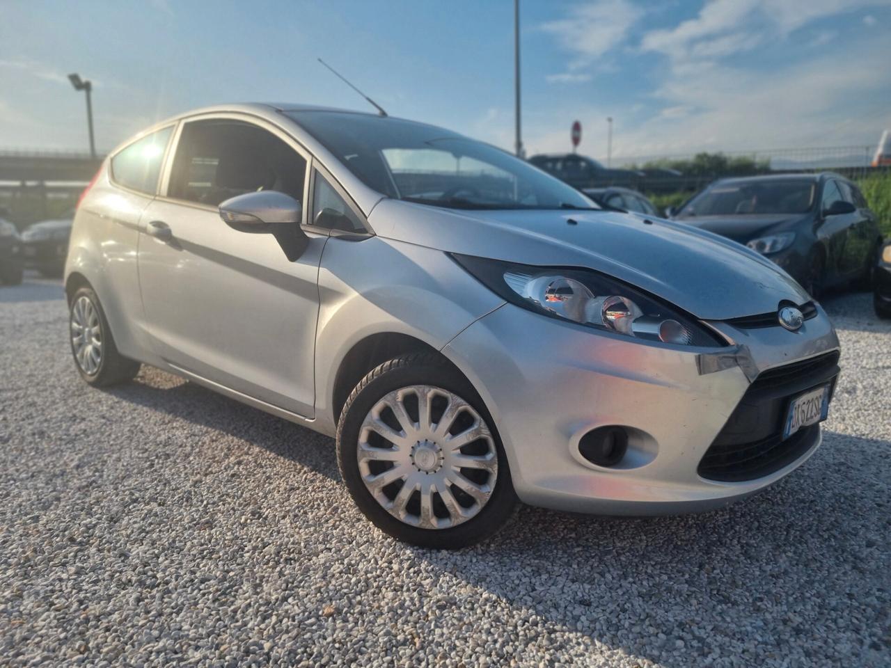 Ford Fiesta 1.4 3 porte Bz.- GPL Titanium