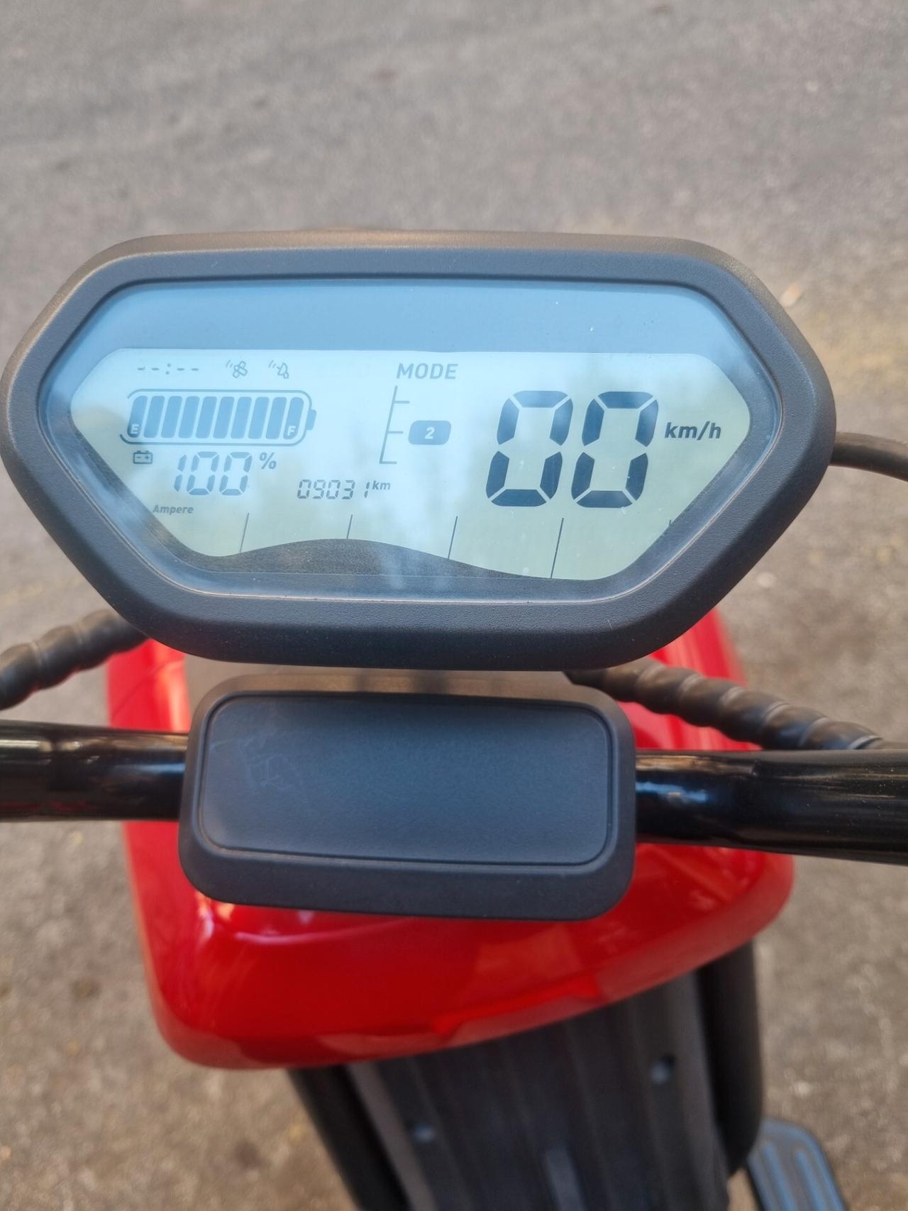 Scooter Elettrico NIU UQi GT 9000km - 2021