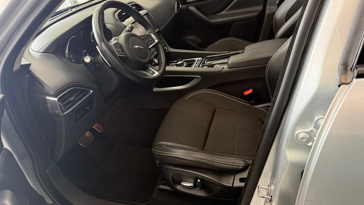 Jaguar F-Pace 2.0 D 180 CV AWD aut. R-Sport tetto apribile