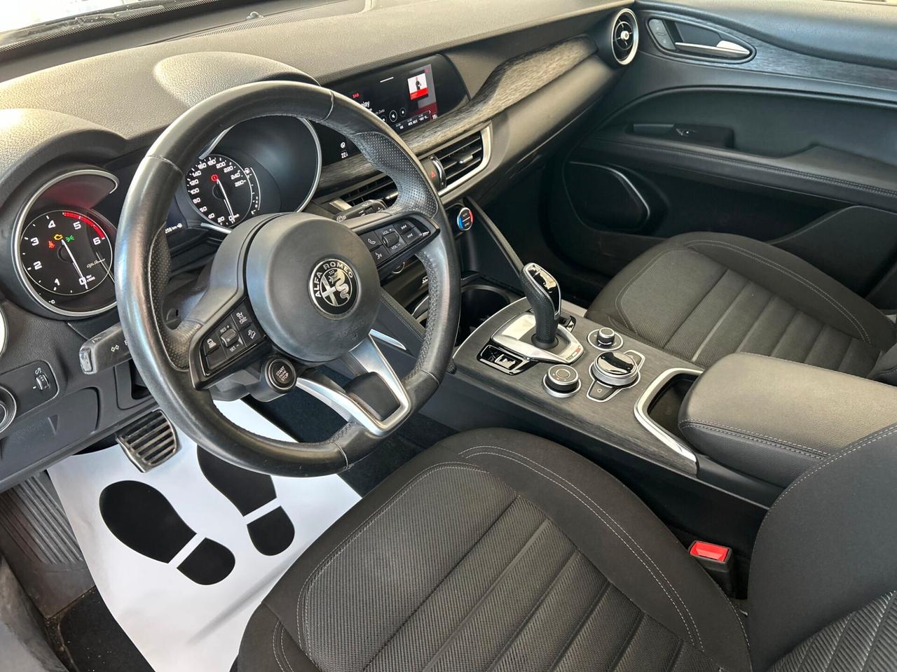 Alfa Romeo Stelvio 2.2 Turbodiesel 160 CV AT8 RWD Business
