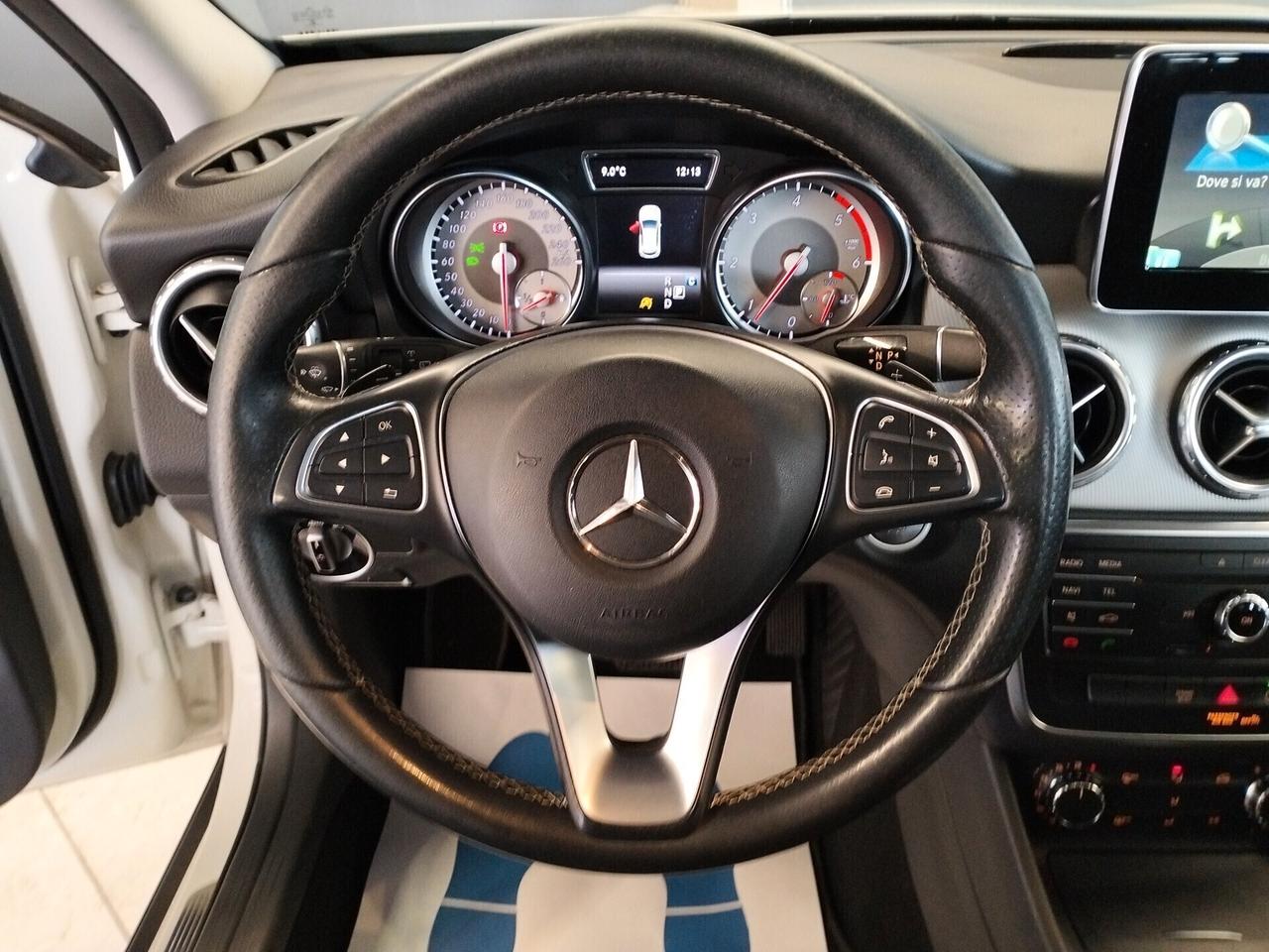 Mercedes-benz GLA 200 d Automatic Sport - NEOPATENTATI