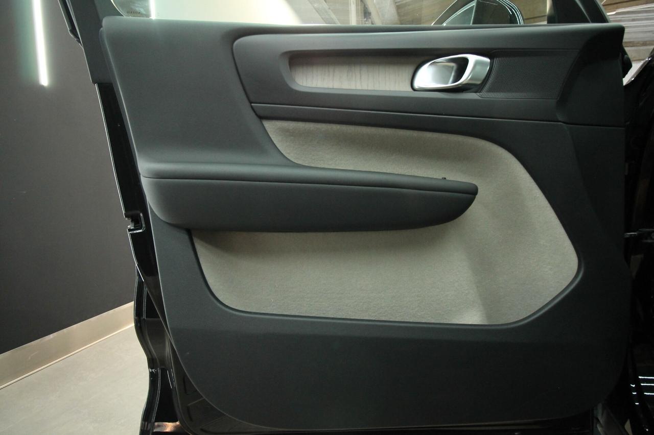 VOLVO XC40 2.0 150 CV D3 GEARTRONIC INCRIPTION