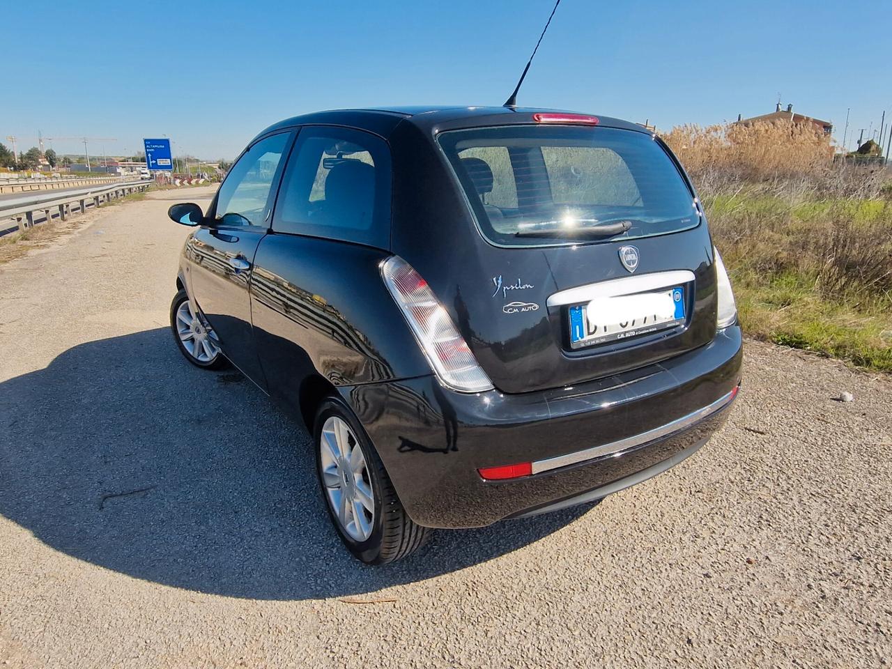 Lancia Ypsilon 1.2 Platino