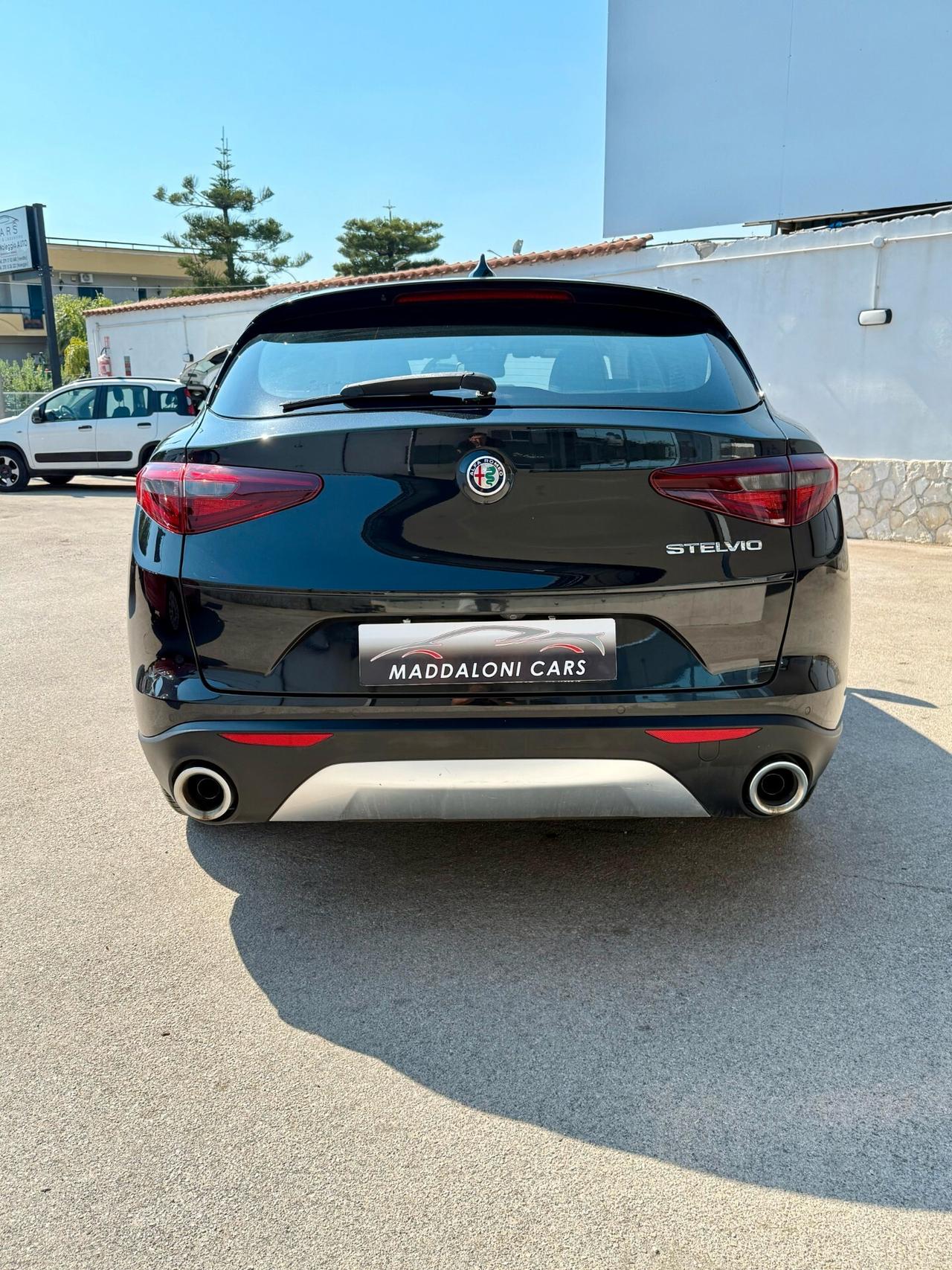 Alfa Romeo Stelvio 2.2 Turbodiesel 180 CV AT8 RWD Super