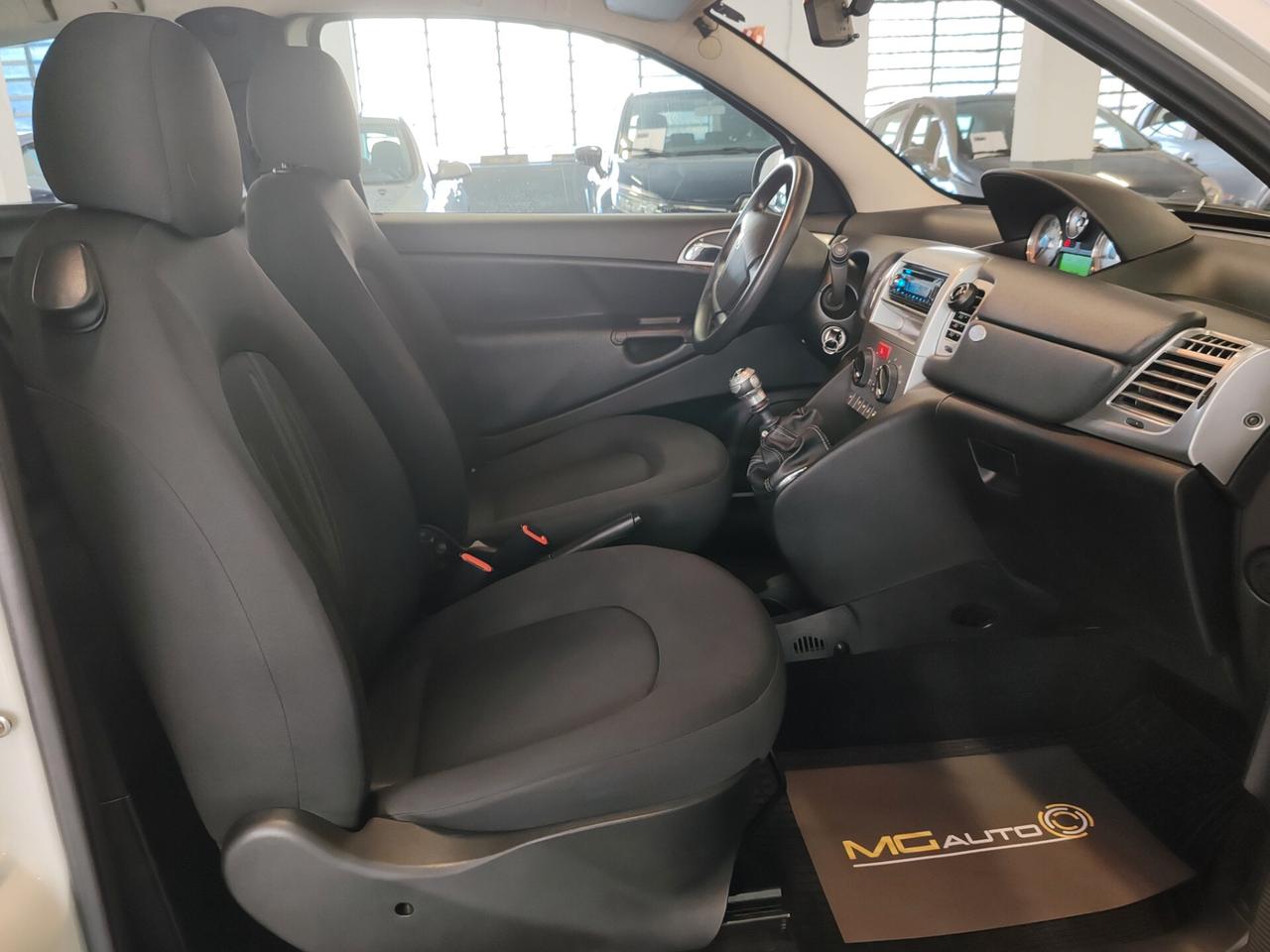 Lancia Ypsilon 1.2 69 CV Gpl