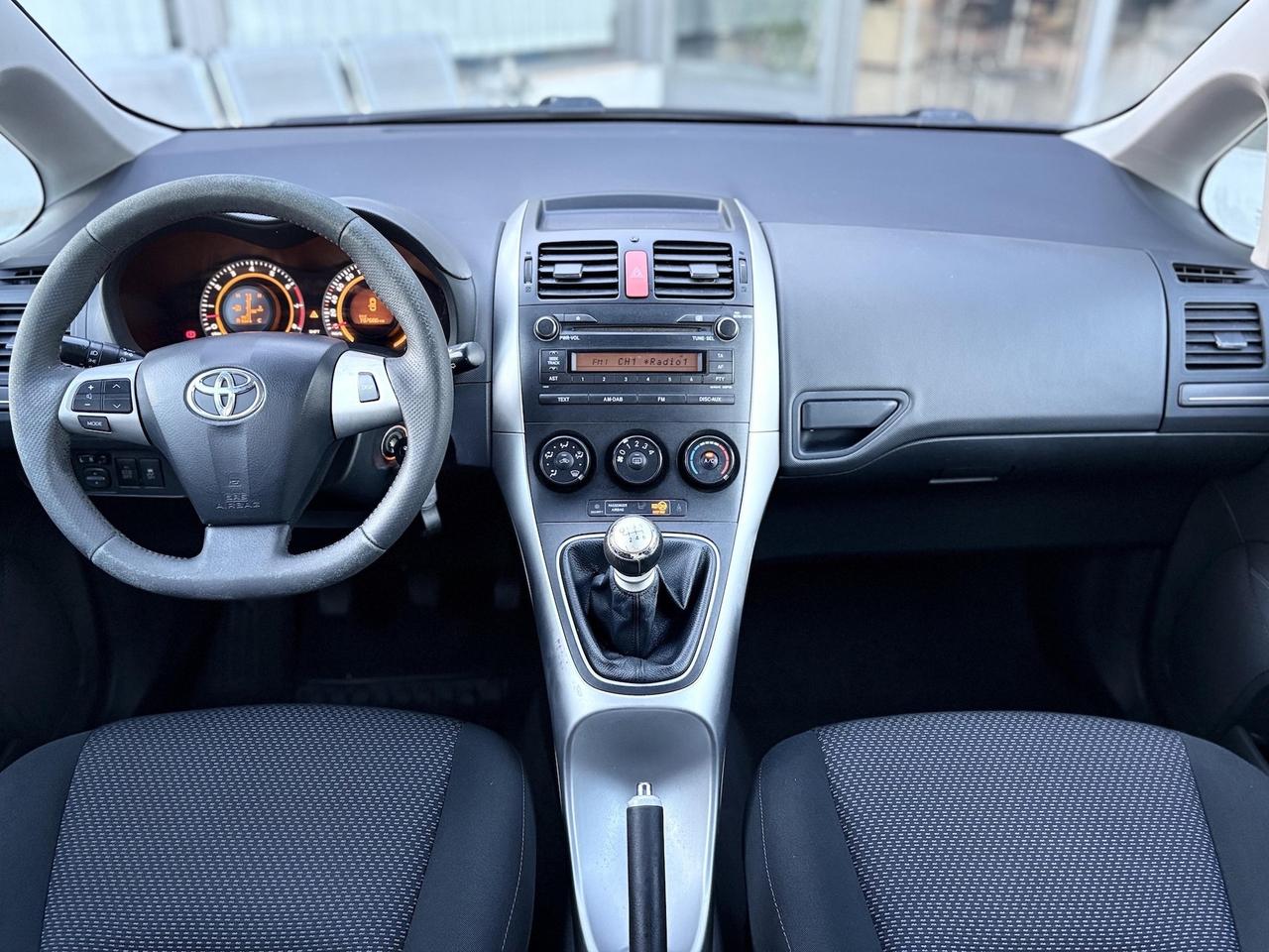 Toyota Auris 1.3 Benzina 100CV E5 - 2010