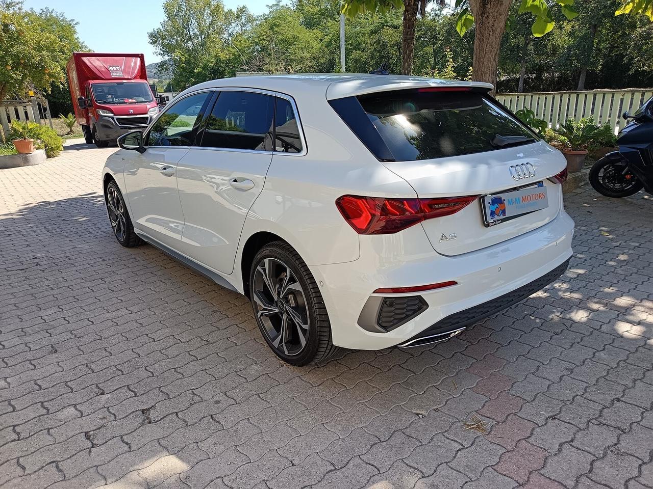 AUDI A3 SPB 30 g-tron S tronic S line ed. ProMMo