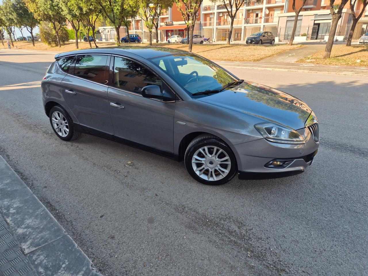 Lancia Delta oro 1.6 MJT 120cv anno 09