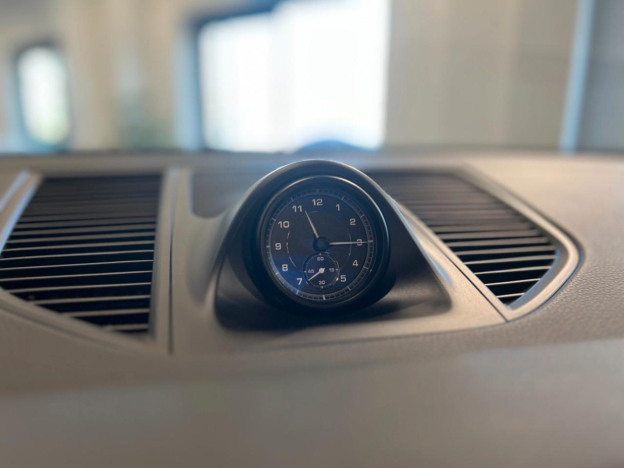 Porsche Macan 2.0 TETTO