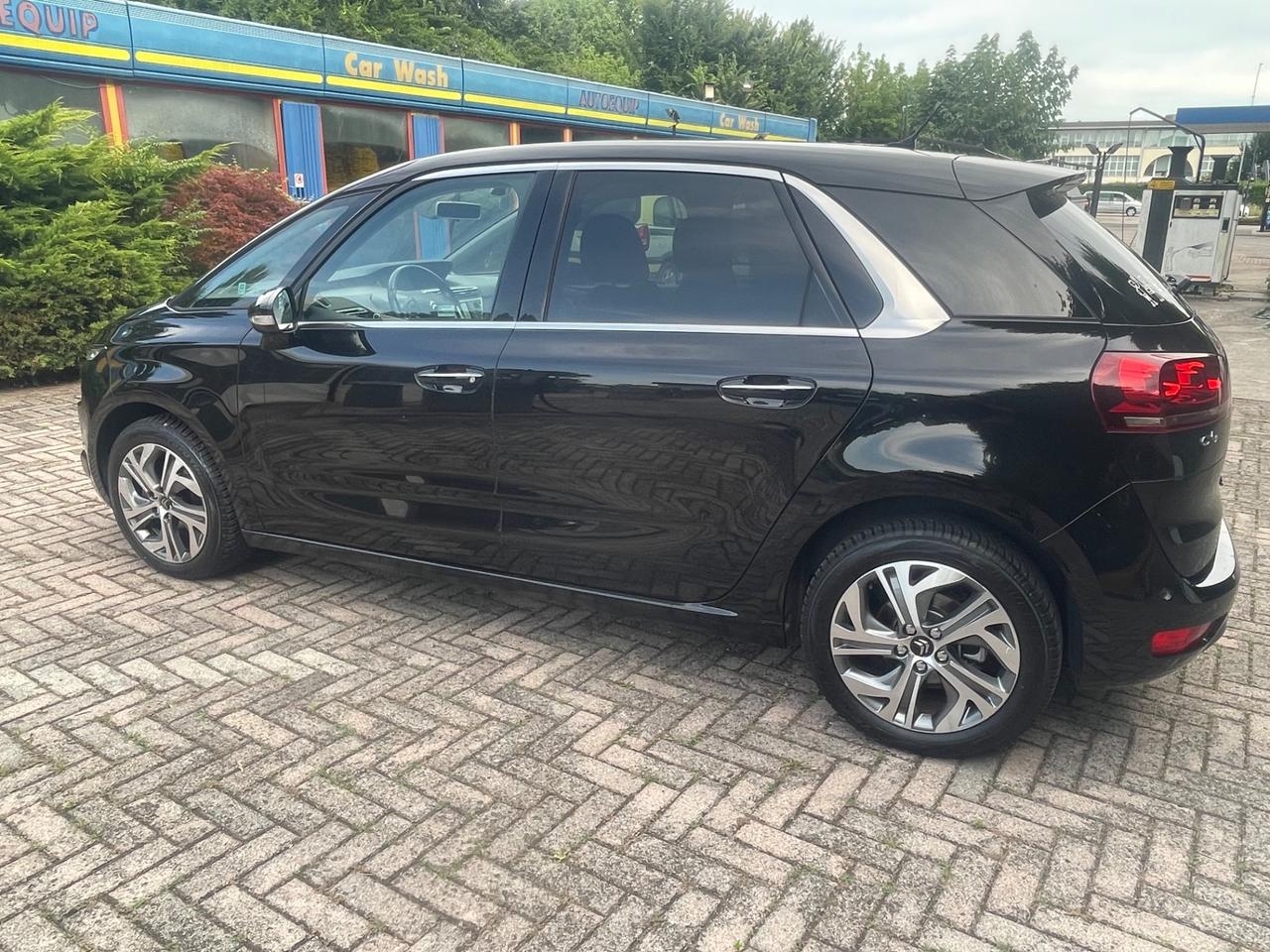 Citroen C4 Picasso 1.6 e-HDi anno 2014..€4999