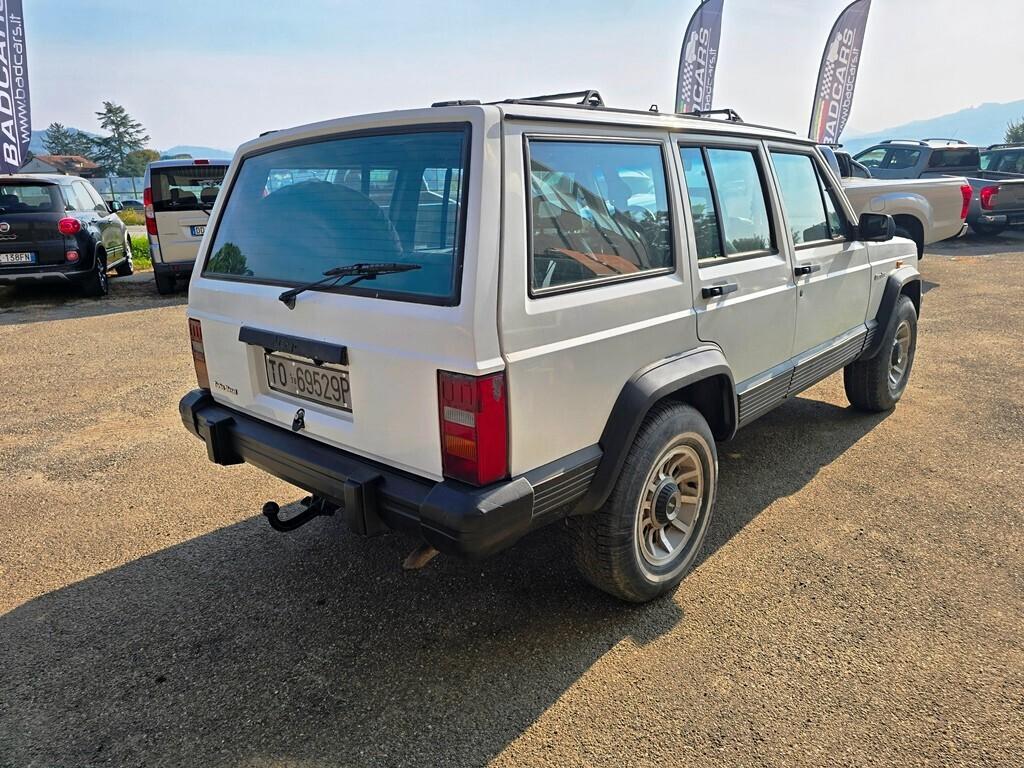 Jeep Cherokee 2.1 turbodiesel 5 porte Chief