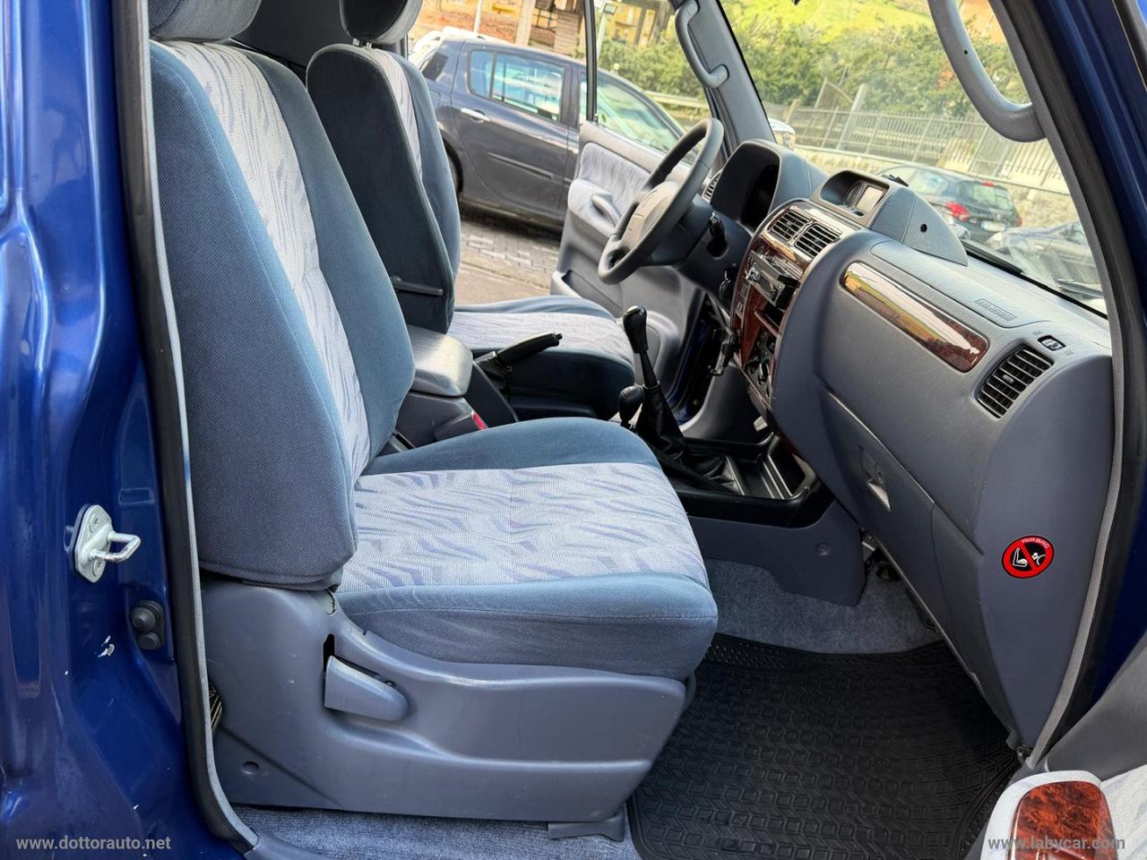 TOYOTA Land Cruiser 3.0 TD 3p. KZJ90 GX