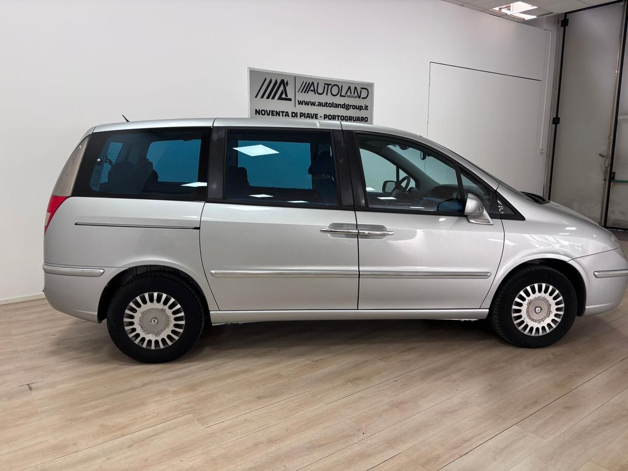 Lancia Phedra 2.2 JTD