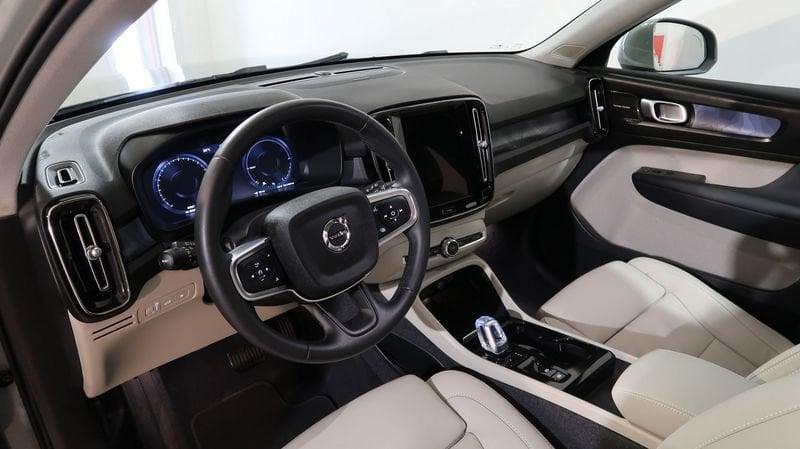 Volvo XC40 Recharge T5 Plug-in Hybrid Recharge Plus Bright