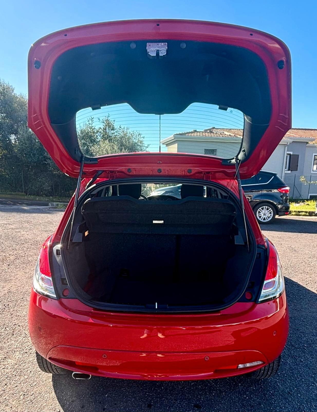 Lancia Ypsilon 1.2 69 CV 5 porte GPL Ecochic Gold