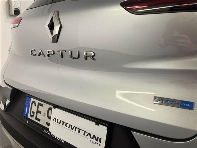 RENAULT Captur 1.6 E-Tech hybrid Intens 145cv auto