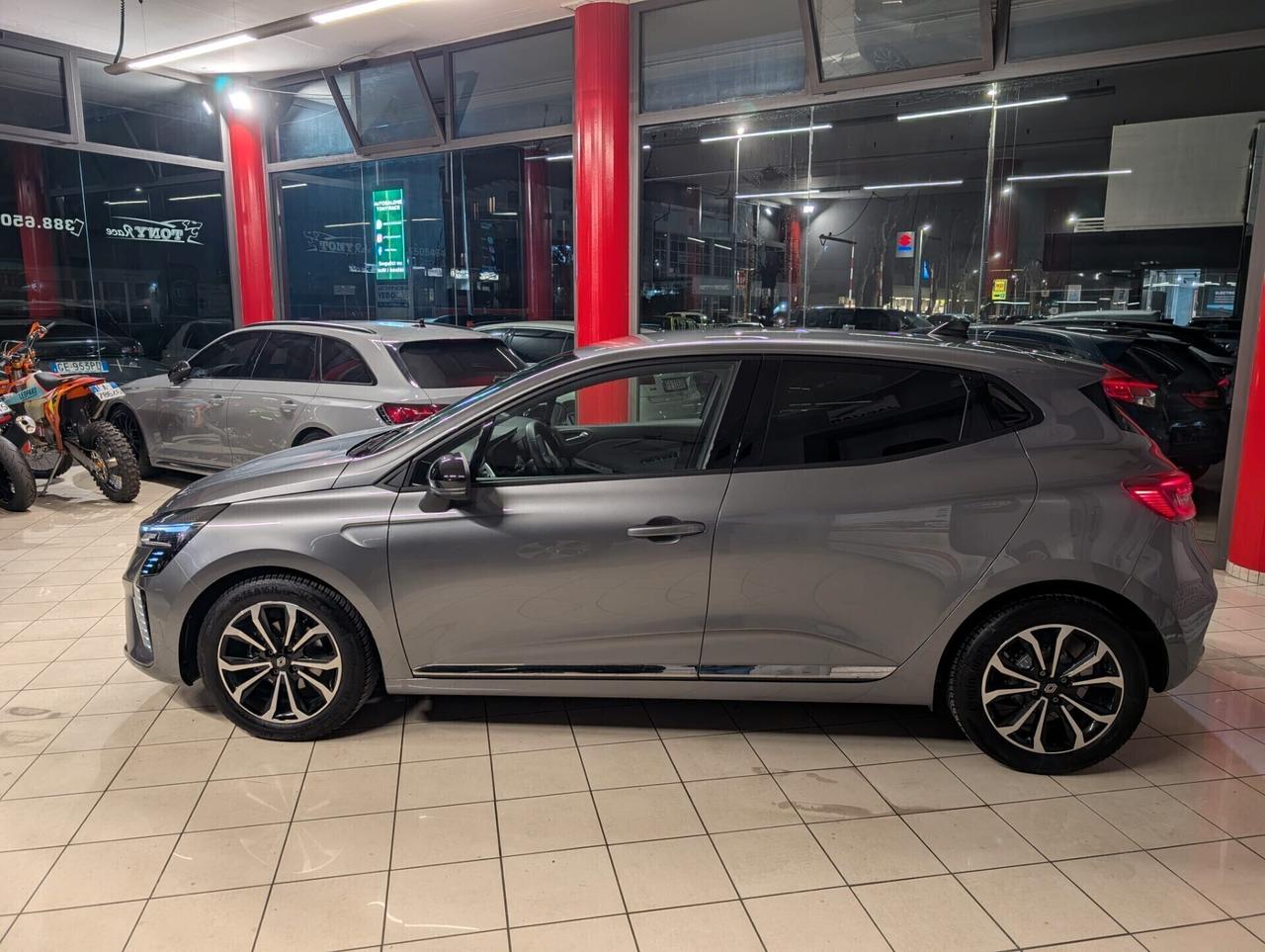 Renault Clio TCe 90 CV 5 porte TECNO FINANZIABILE