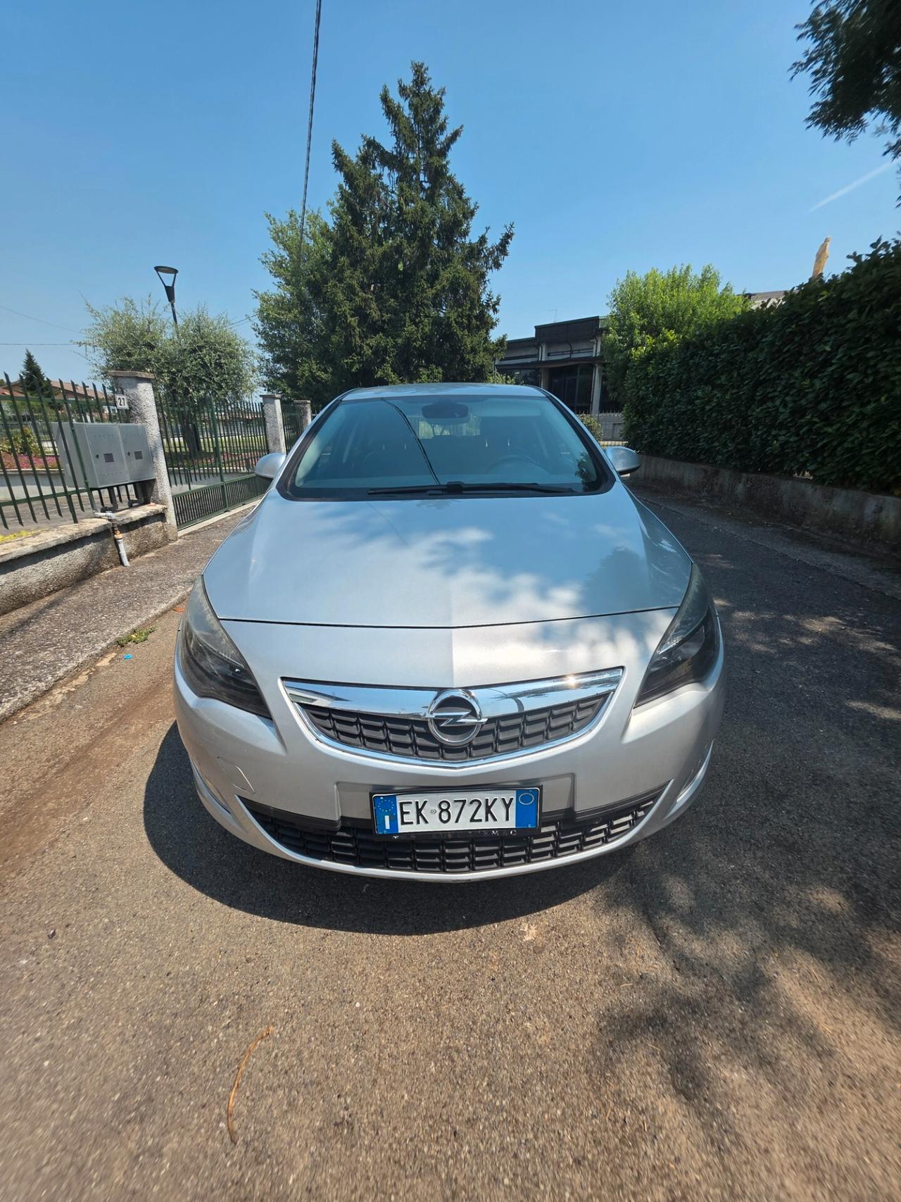 Opel Astra 1.7 CDTI 2012
