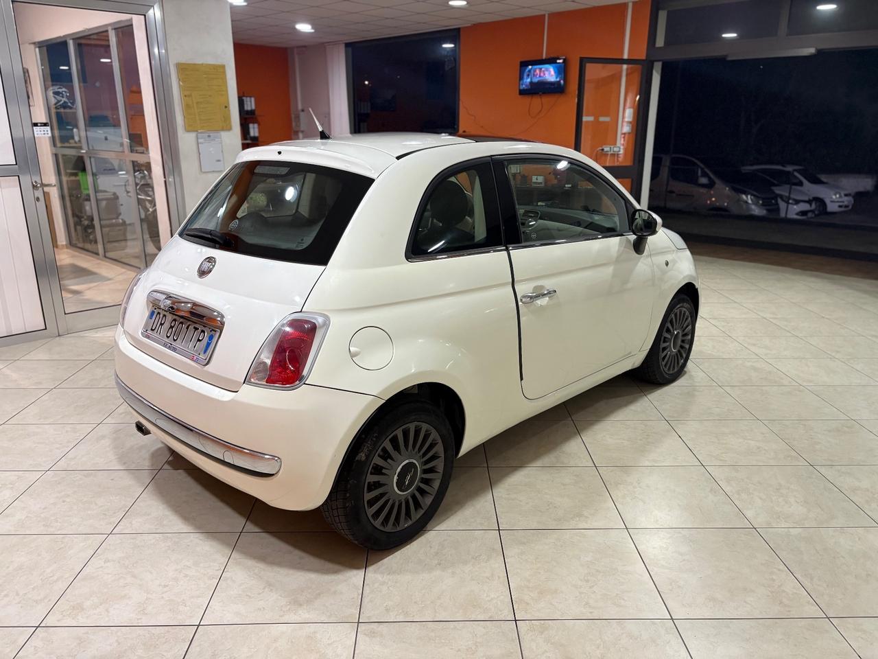 Fiat 500 1.2 69 cv gpl Lounge CAMBIO AUTOMATICO