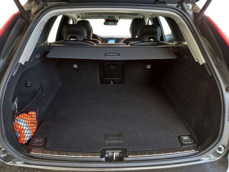 Volvo XC60 D4 190 CV Automatica NAVI LED Business