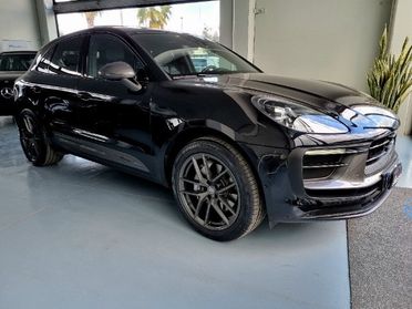 PORSCHE Macan 2.0 T