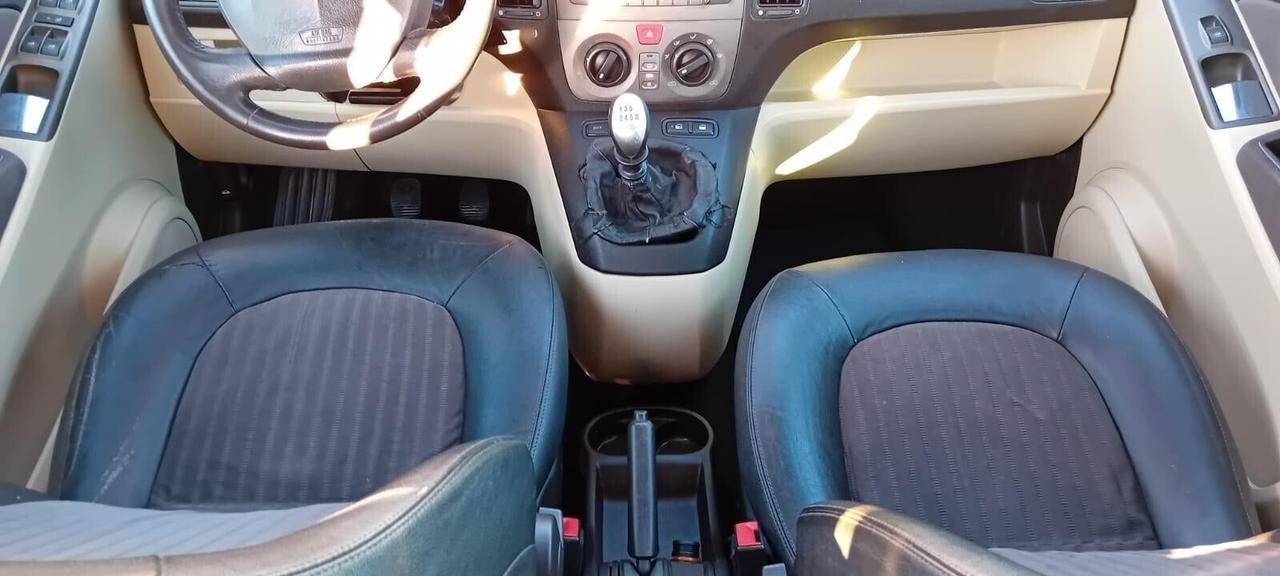Lancia MUSA 1.4 16V Platino Plus