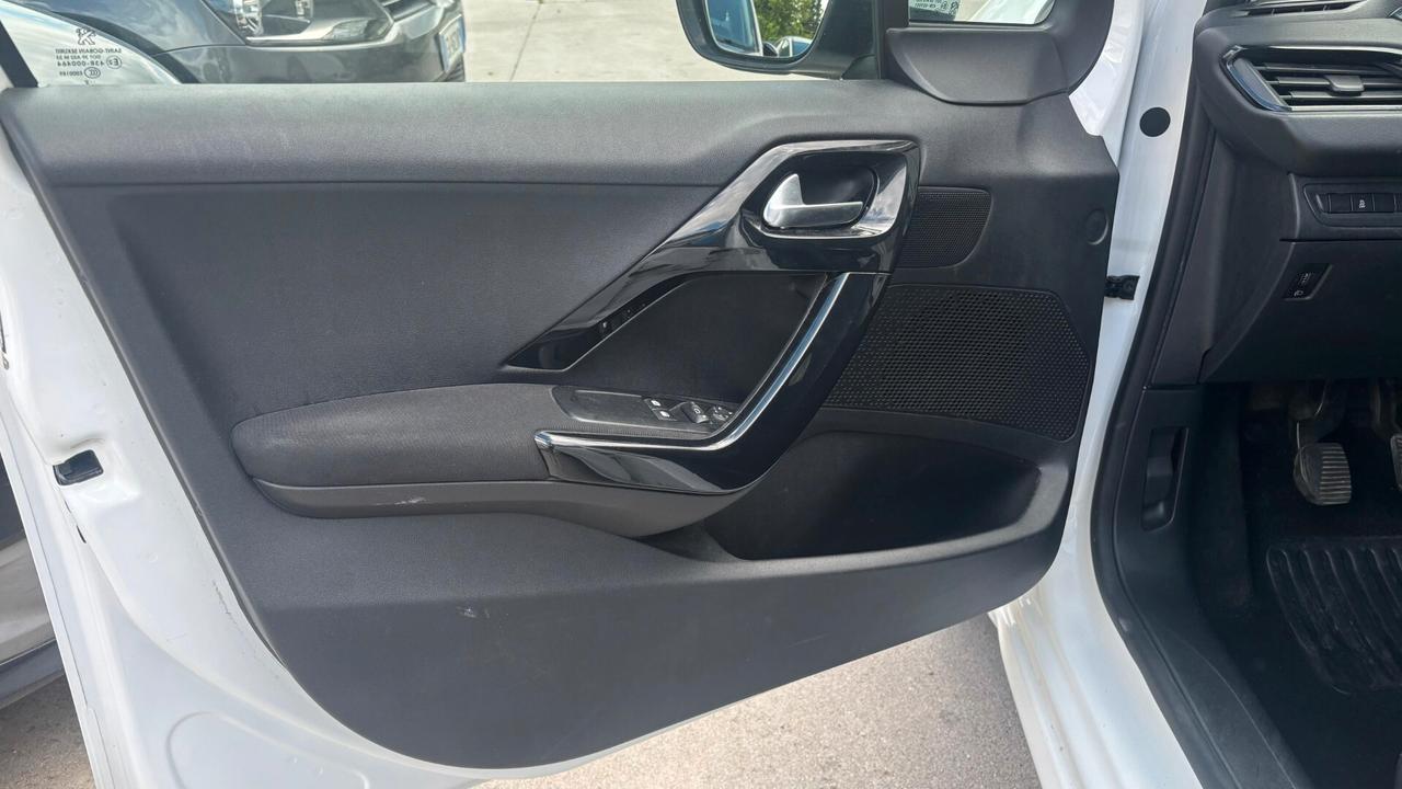 Peugeot 208 1.4 HDi 68 CV 5 porte Mix