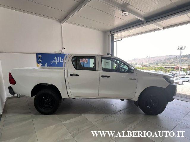 TOYOTA Hilux 2.4 D-4D 4WD 4 porte Double Cab Comfort