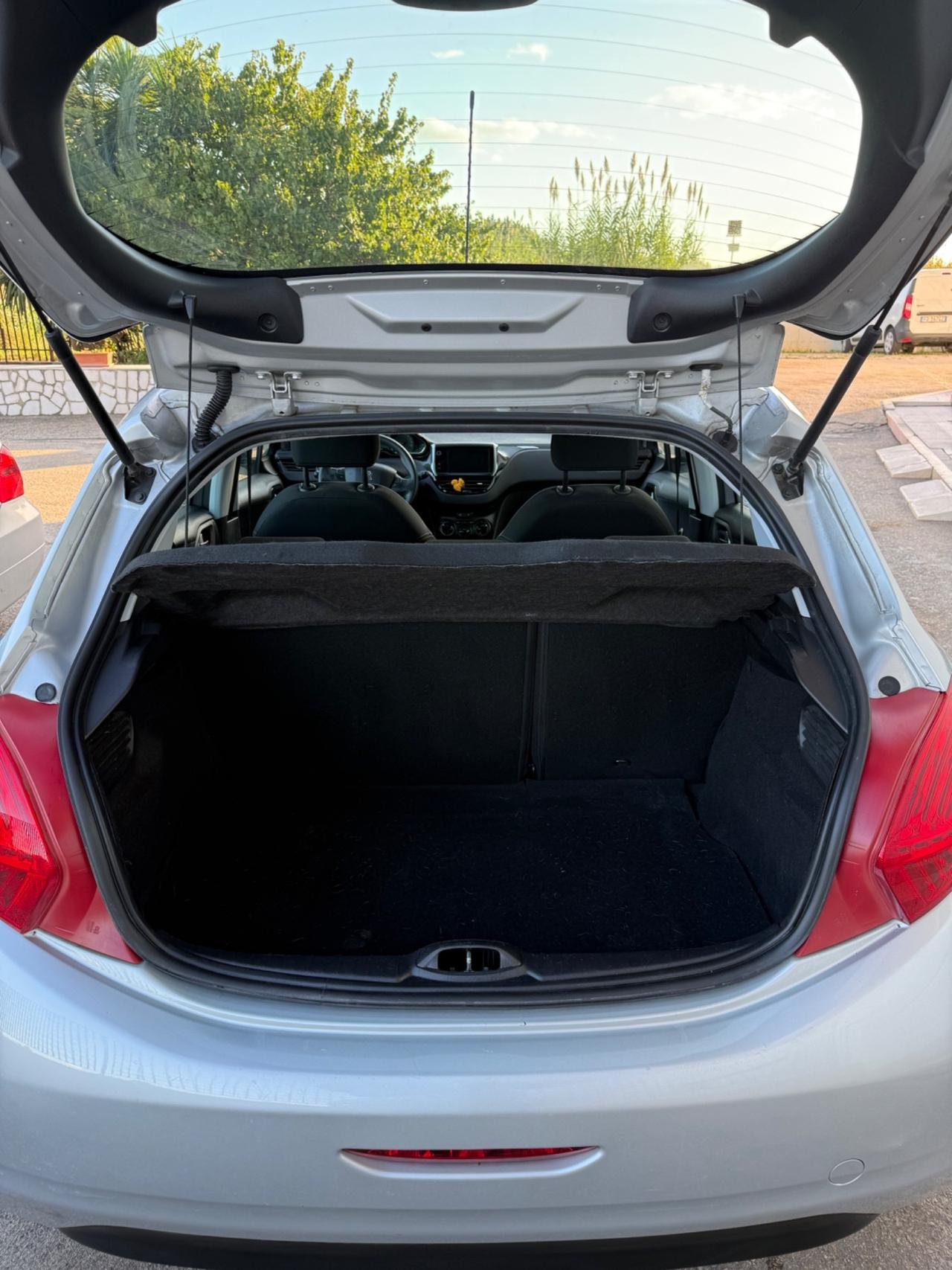 Peugeot 208 1.2 VTi 82 CV 5 porte Allure