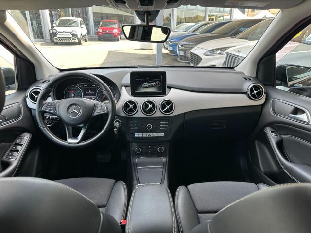 MERCEDES-BENZ B 180 d Automatic Premium