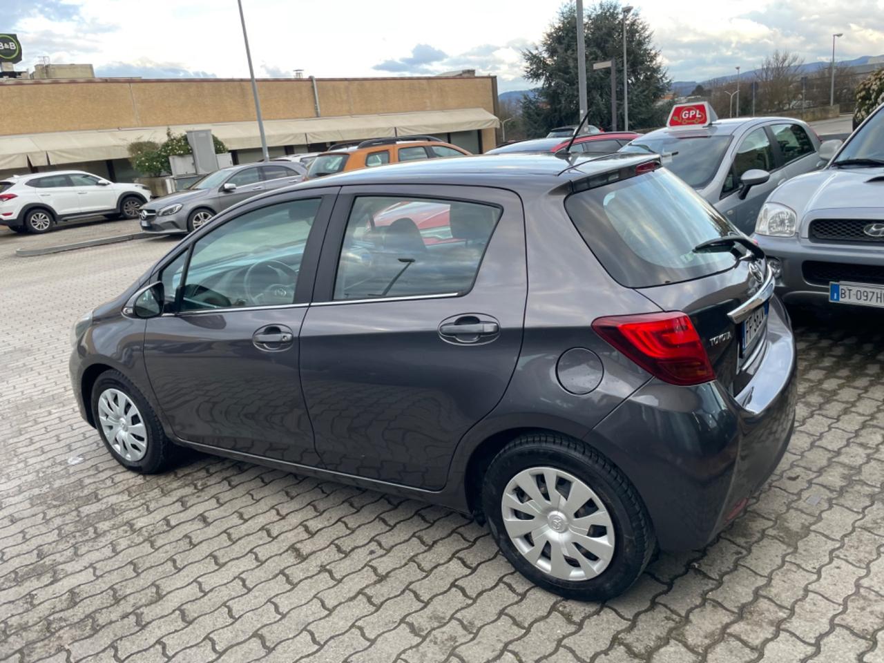 Toyota Yaris 1.0 5 porte Lounge