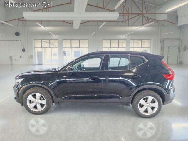 VOLVO XC40 2.0 d3 SUV D3 150cv BUSINESS - FV529SV