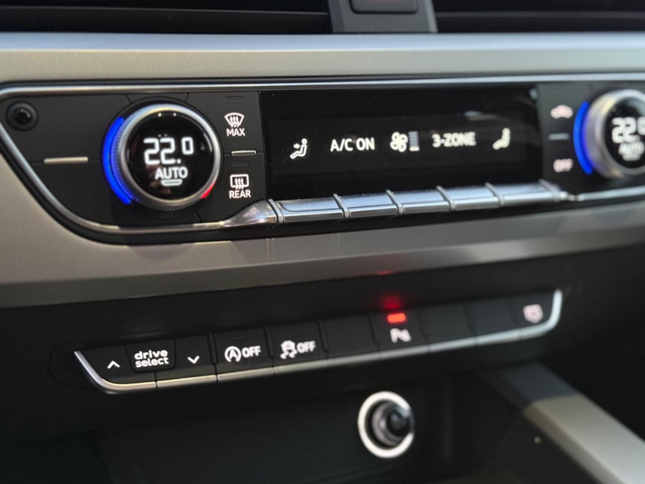 Audi A4 Avant 2.0 TDI 122 CV edition S Tronic