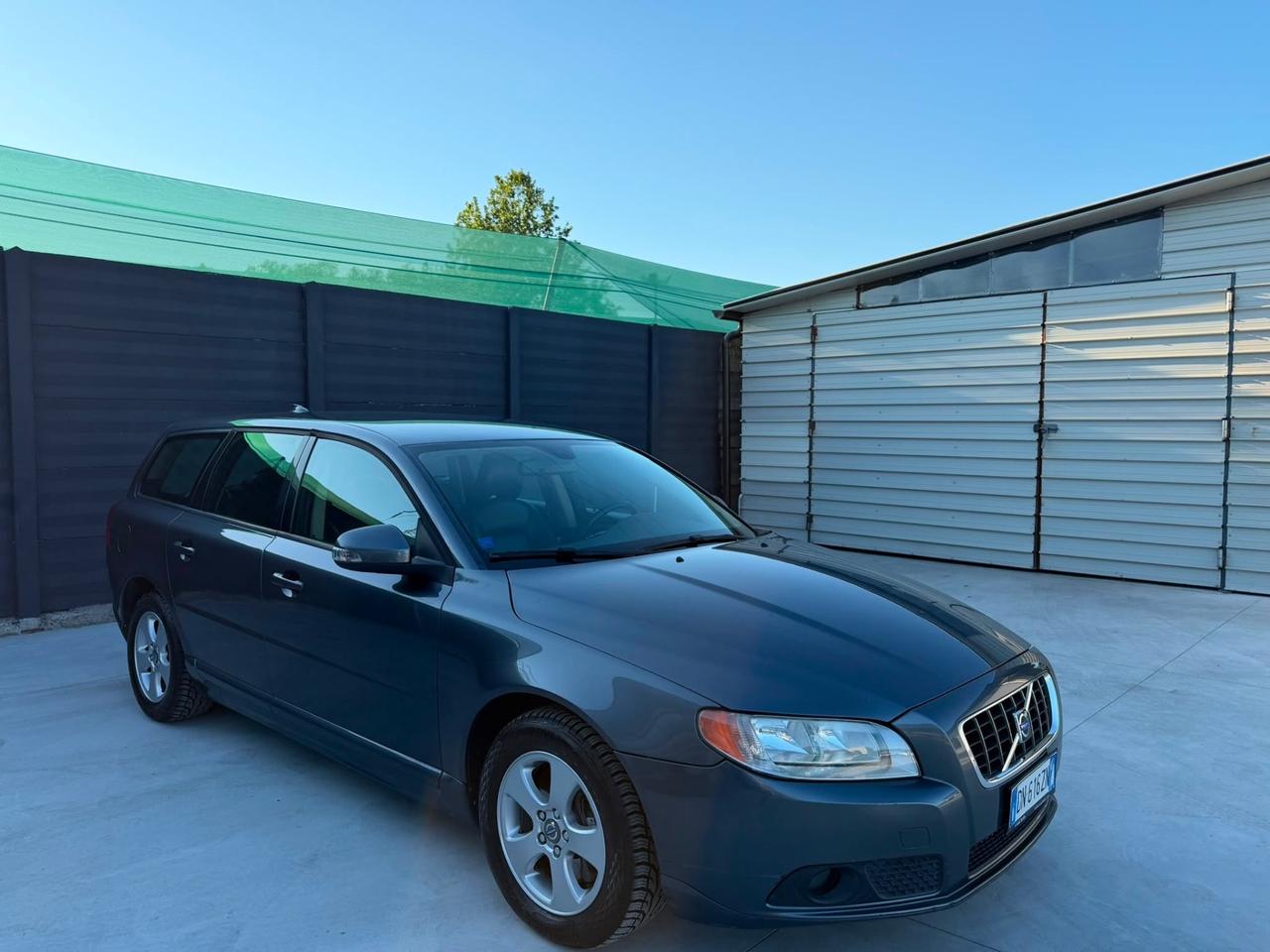 Volvo V70 2.4 D5 Summum