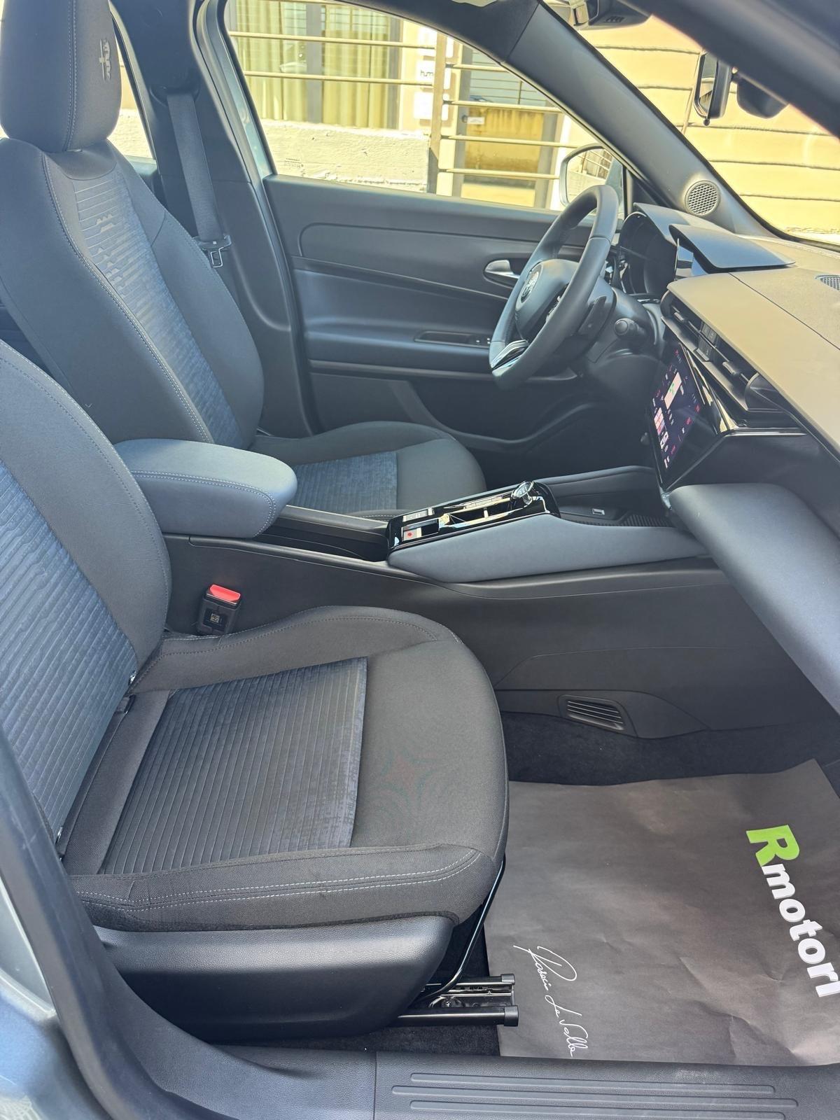 Alfa Romeo Junior 1.2 136 CV Hybrid eDCT6