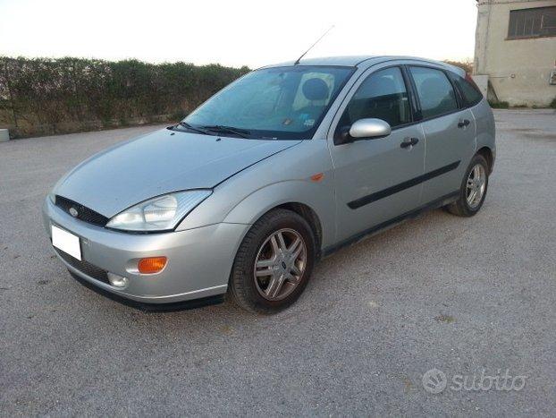 Ford Focus 1.8 TDCi 115CV 5p. Zetec