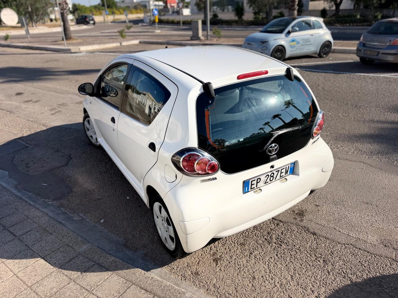 Toyota Aygo 1.0 12V VVT-i 5 porte Active Connect