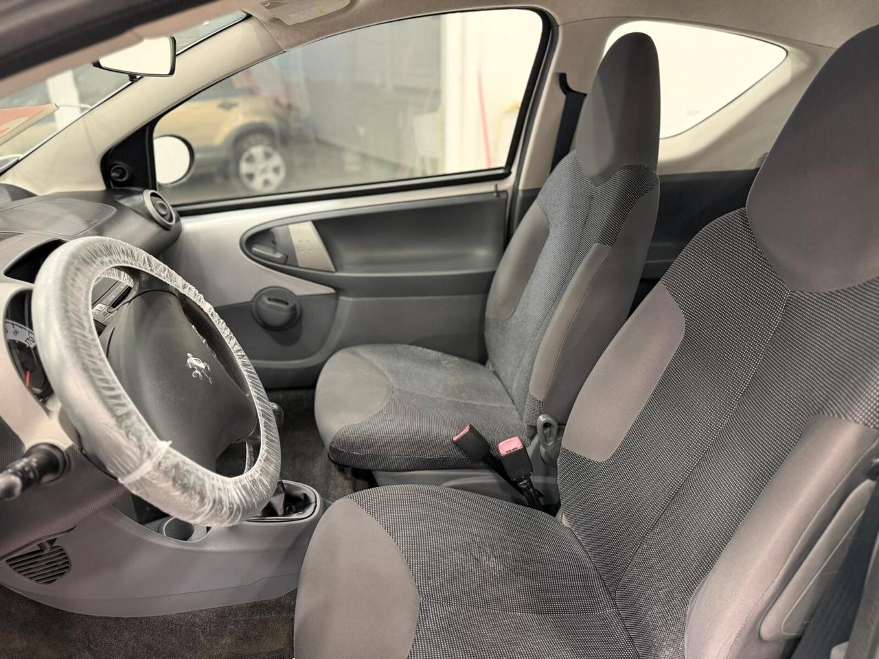 Peugeot 107 1.0 68CV 3p. Sweet Years