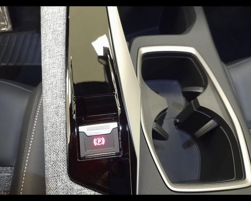 Peugeot 5008 Nuovo Hybrid 145 e-DCS6 ALLURE