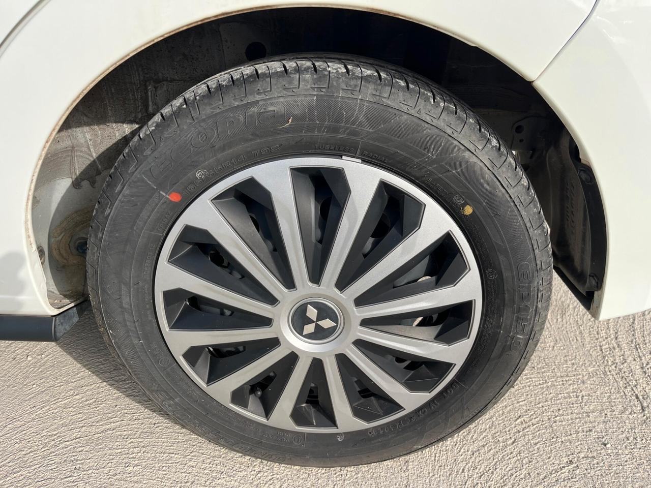 Mitsubishi Space Star 1.2 Invite SDA