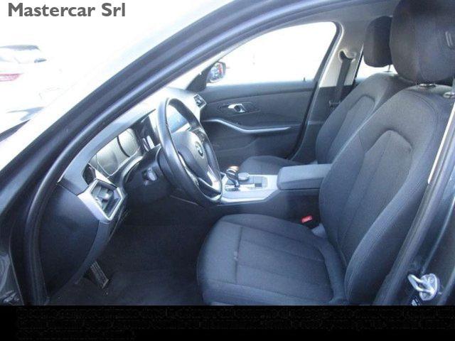 BMW 320 Serie 3 Touring 320d auto Business Adv - GD711AP